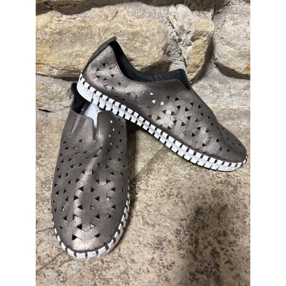 ERIC MICHAEL Bronze Laser Cut Slip On Leather White Sole Espadrille Shoes 38/7.5 - Picture 2 of 7